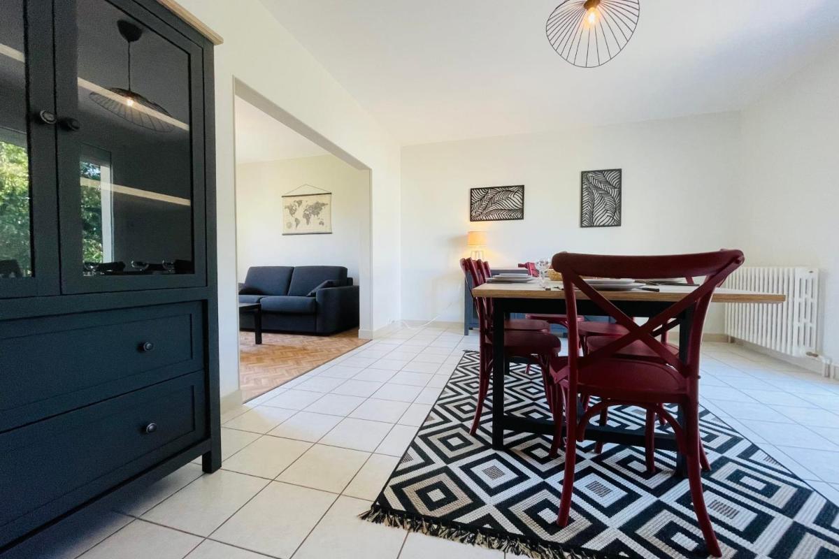 Suitetrails - La Marnière - Magnificent house with garden in Chambray-lès-Tours