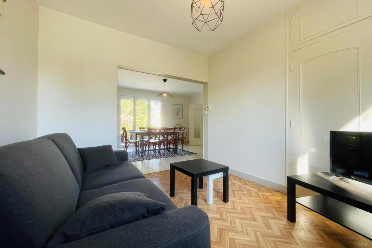 Suitetrails - La Marnière - Magnificent house with garden in Chambray-lès-Tours