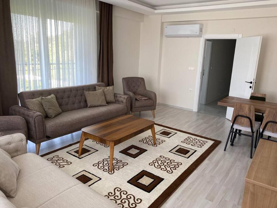 Suitetrails - Brand new, large apartment near the sea in Side