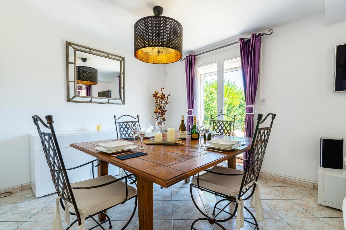 Charmante Maison Climatisée avec son Jardin à 5 minutes de DIJON - Housity