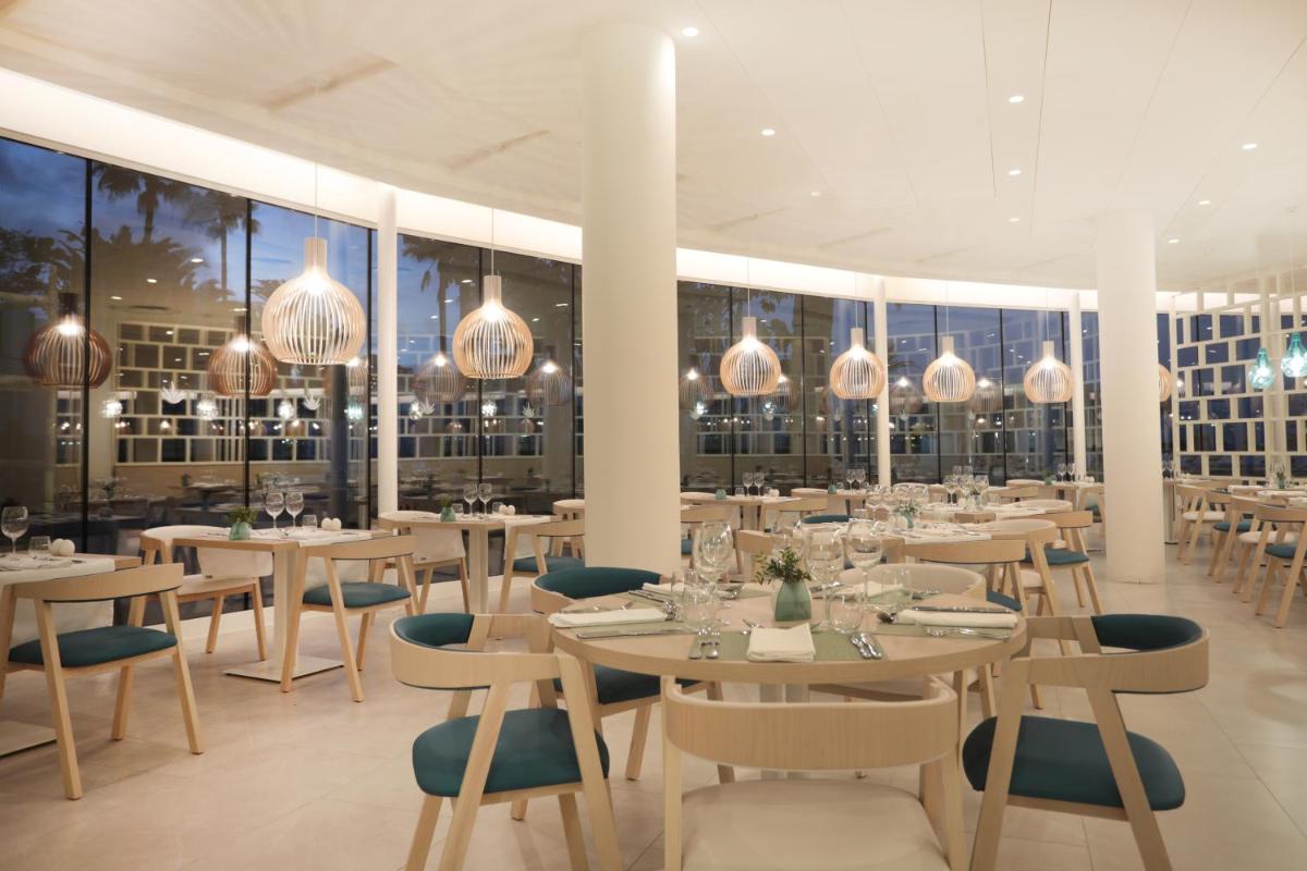 Un restaurante o sitio para comer en Iberostar Selection Sábila - Adults Only