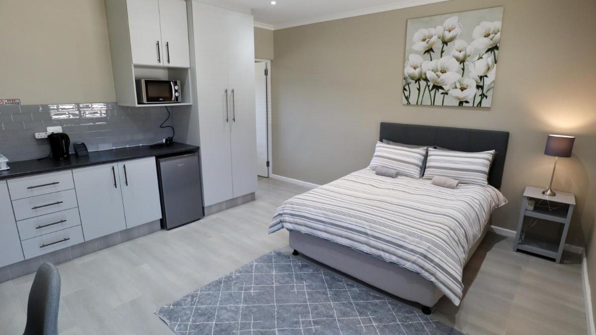 Guest Suite, Lorraine Port Elizabeth - Housity
