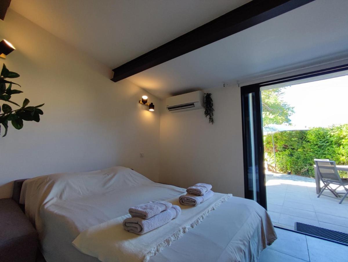 L'OUSTO - Studio avec magnifique Terrasse à 5 min de Cassis - Housity