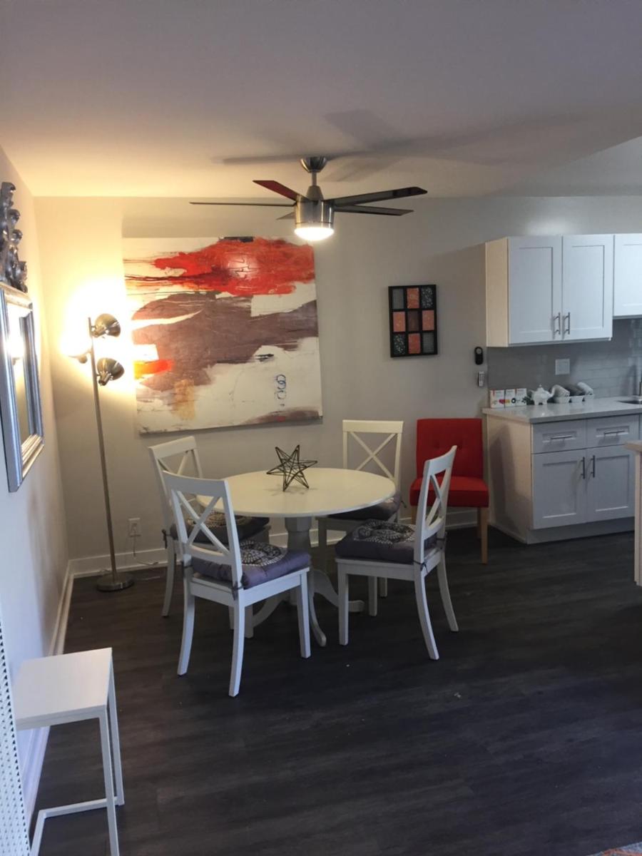 Hollywood Business Suites - Housity