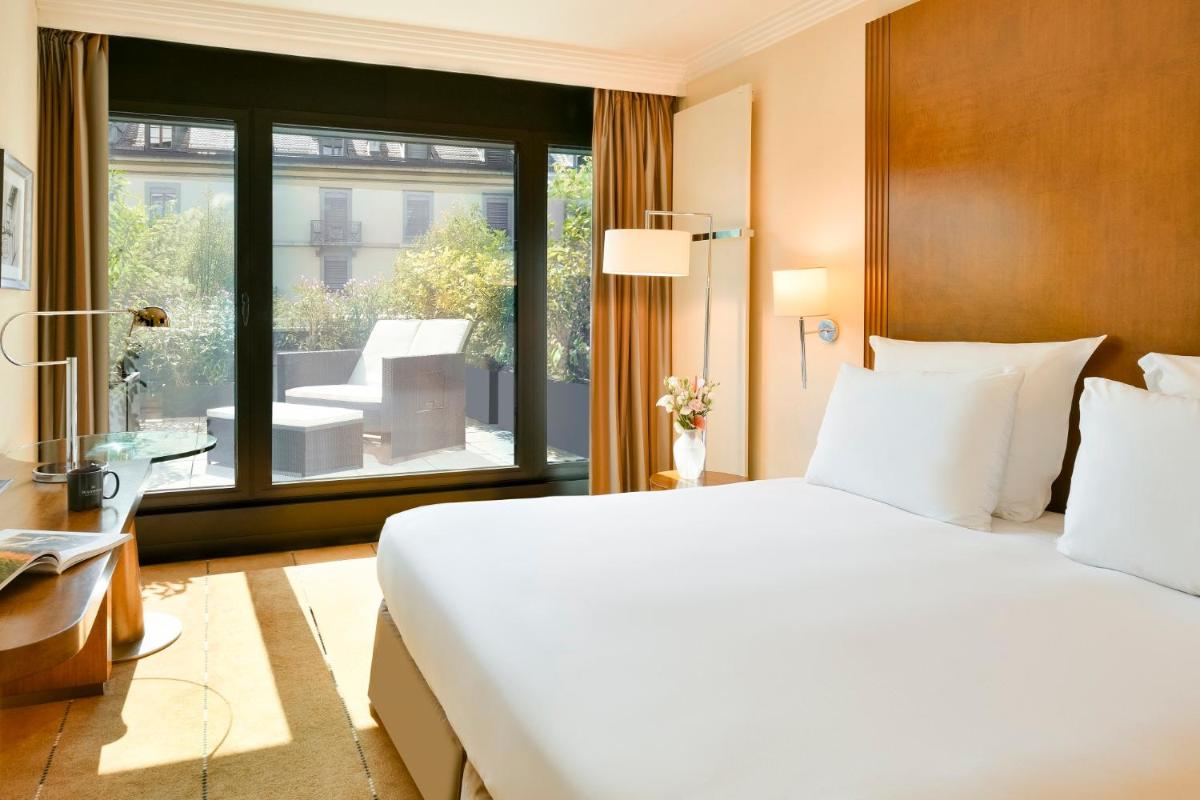 Warwick Geneva - Housity