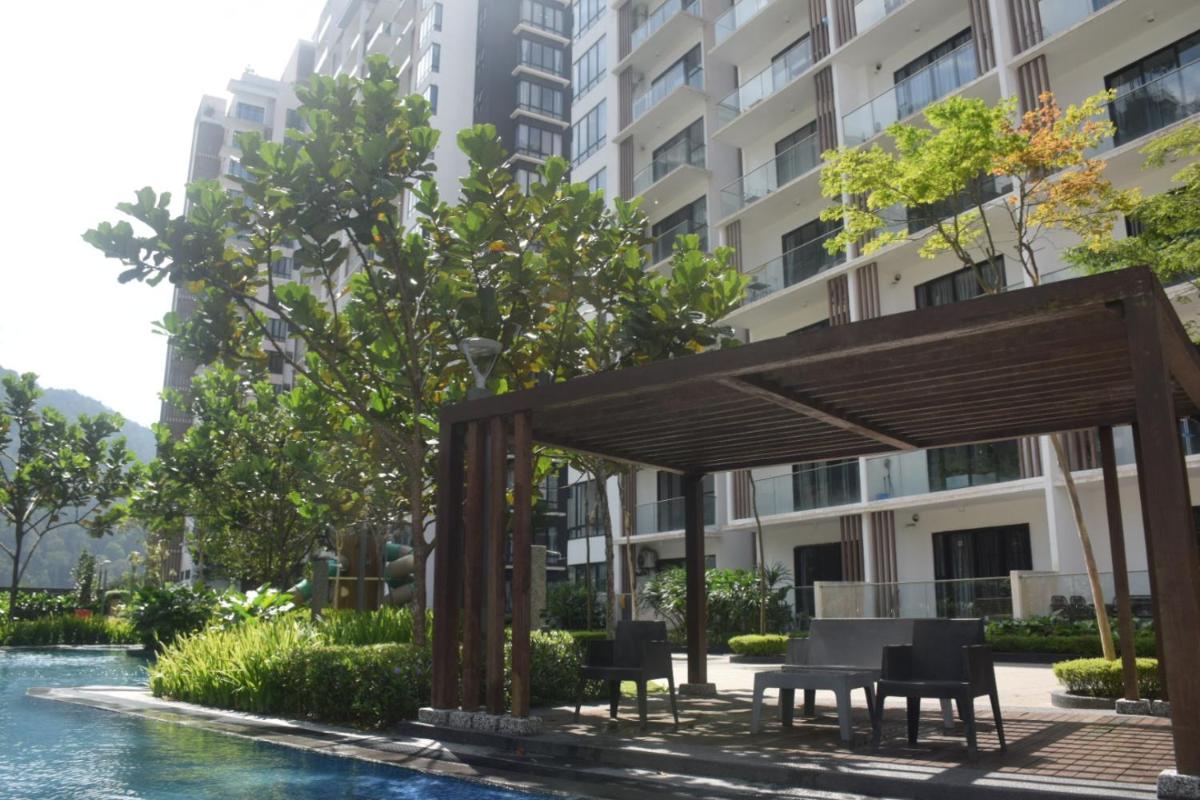 Pool View Cozy House 2bedrooms at Midhill Genting - Housity