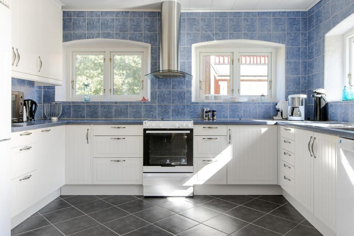 Rural holiday home in Sjoared - Housity