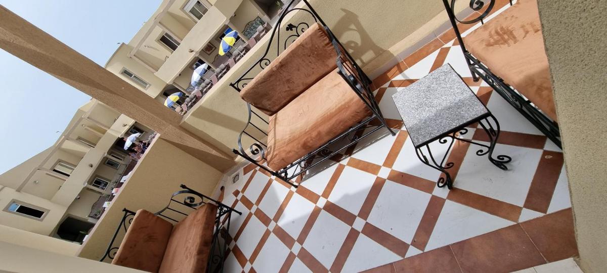 Hotel Beach Club la Perle - Housity