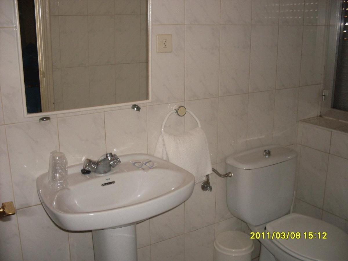 Hostal Residencia Delfin - Housity