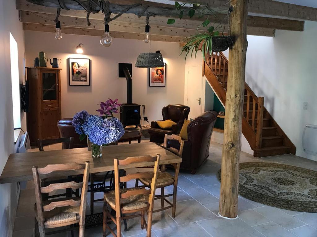 Petite maison chaleureuse - Housity
