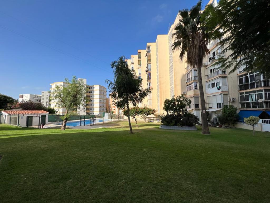 BONITO ESTUDIO EN LA CALA DEL MORAL - Housity