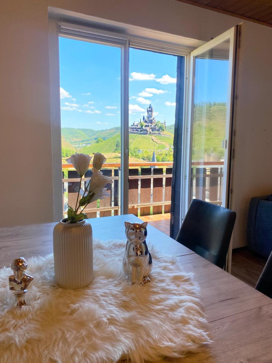 Burg Panorama Blick Moderne Zentrale FeWo - Housity
