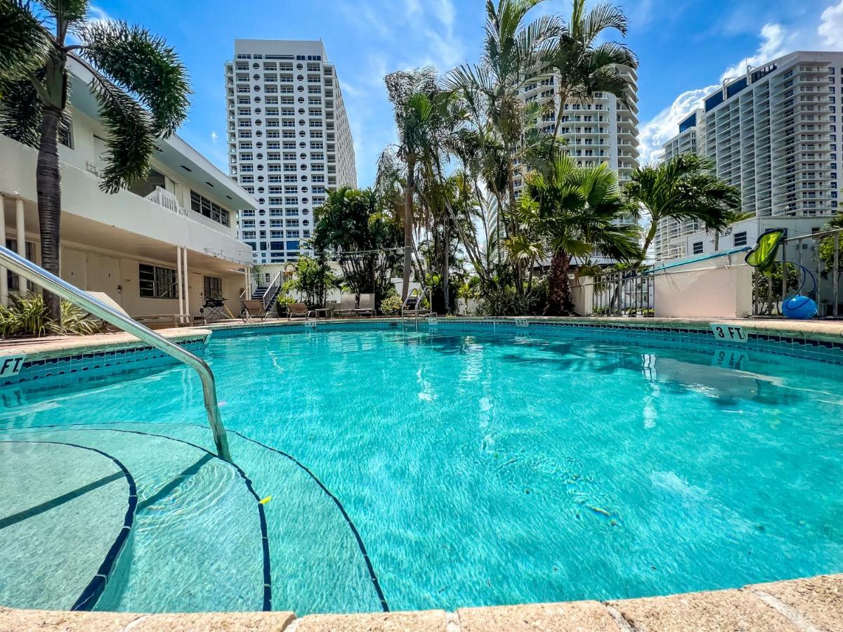 North Beach Hotel - Housity