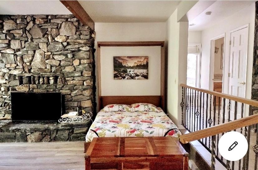 Charming Cottage Near Yosemite ENTIRE COTTAGE - Housity
