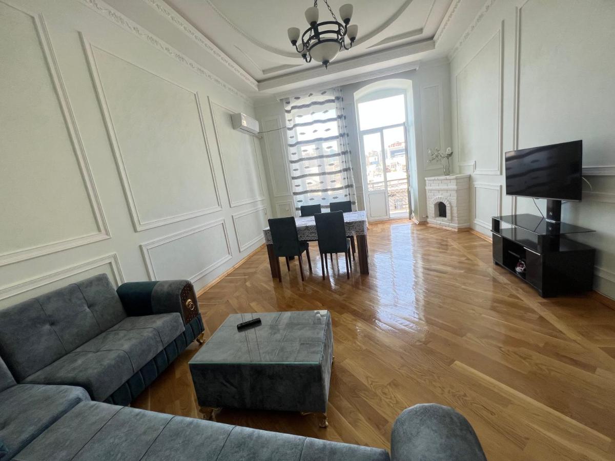 Suitetrails - Luxury Apartment with View City Center 28May Street
