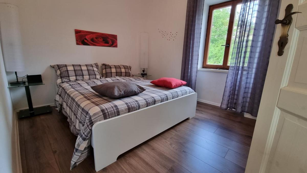 Suitetrails - Comfortable 2-bedroom apartment in village centre