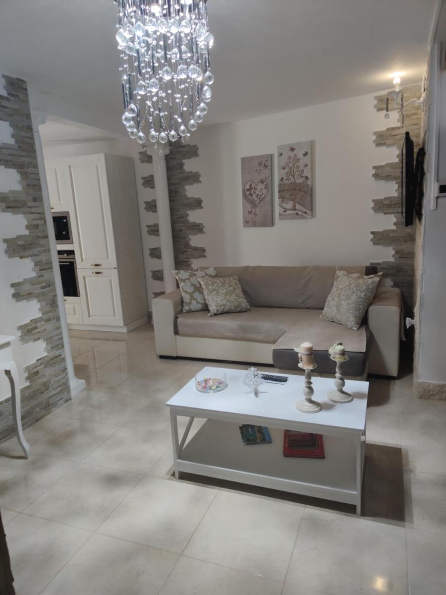 La Casa Delle Rose 1 - Housity