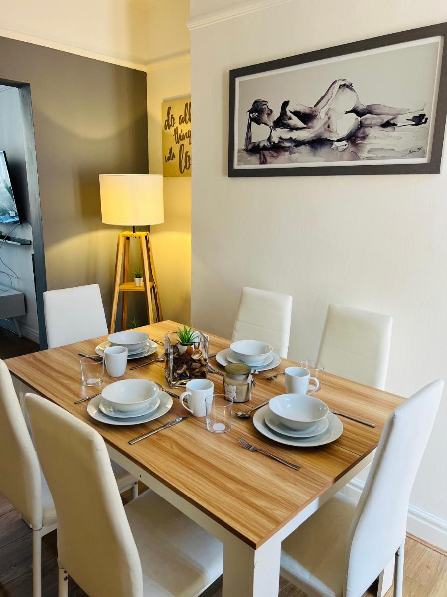 LUXURIOUS MODERN HOUSE IN ANFIELD! CLOSE TO LFC, EFC, CITY CENTRE!!! - Housity