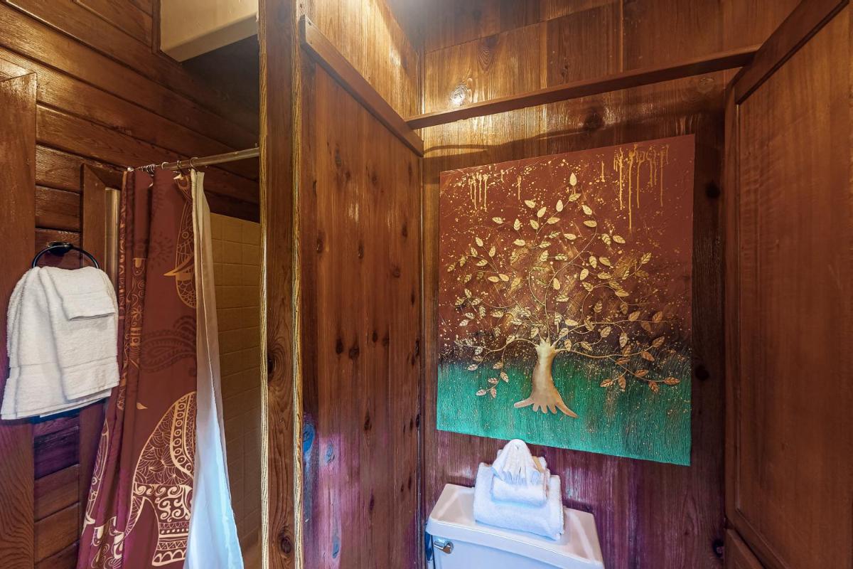 Haunani Solitude - Housity
