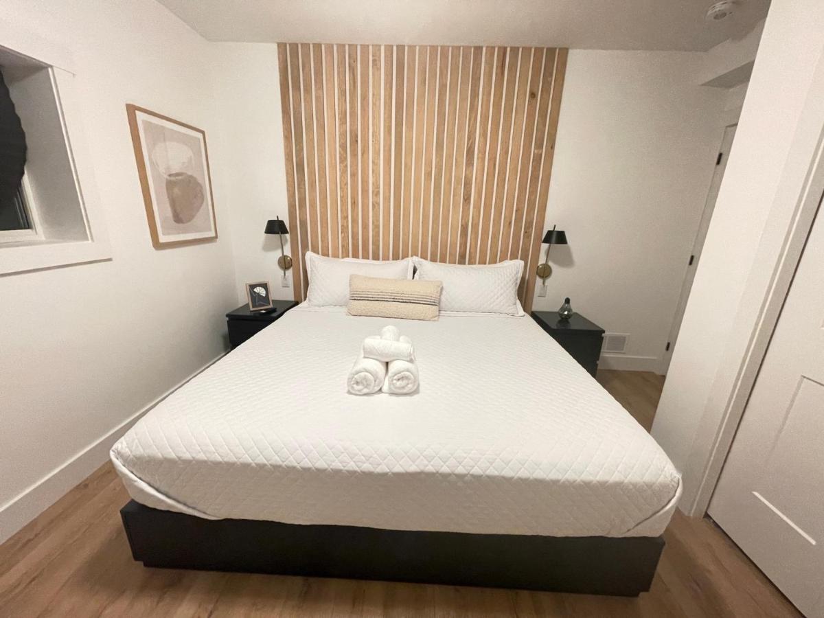 Executive Three Bedrooms Fully Furnished - Housity