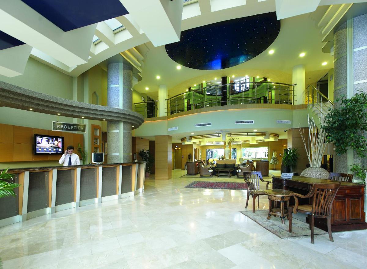 Grand Cettia Hotel - Housity