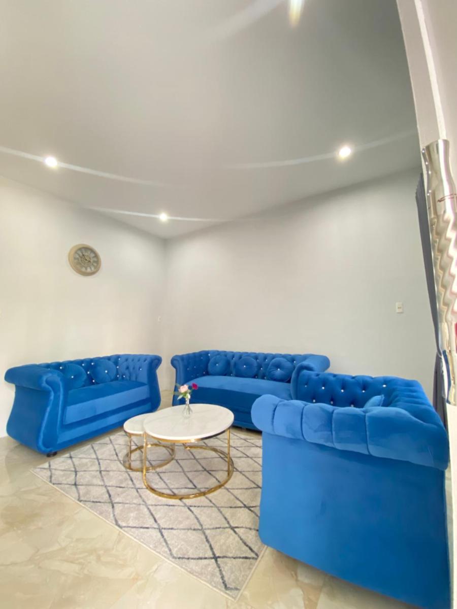 Deluxe Room at Hozby Fully Furnished House - Housity