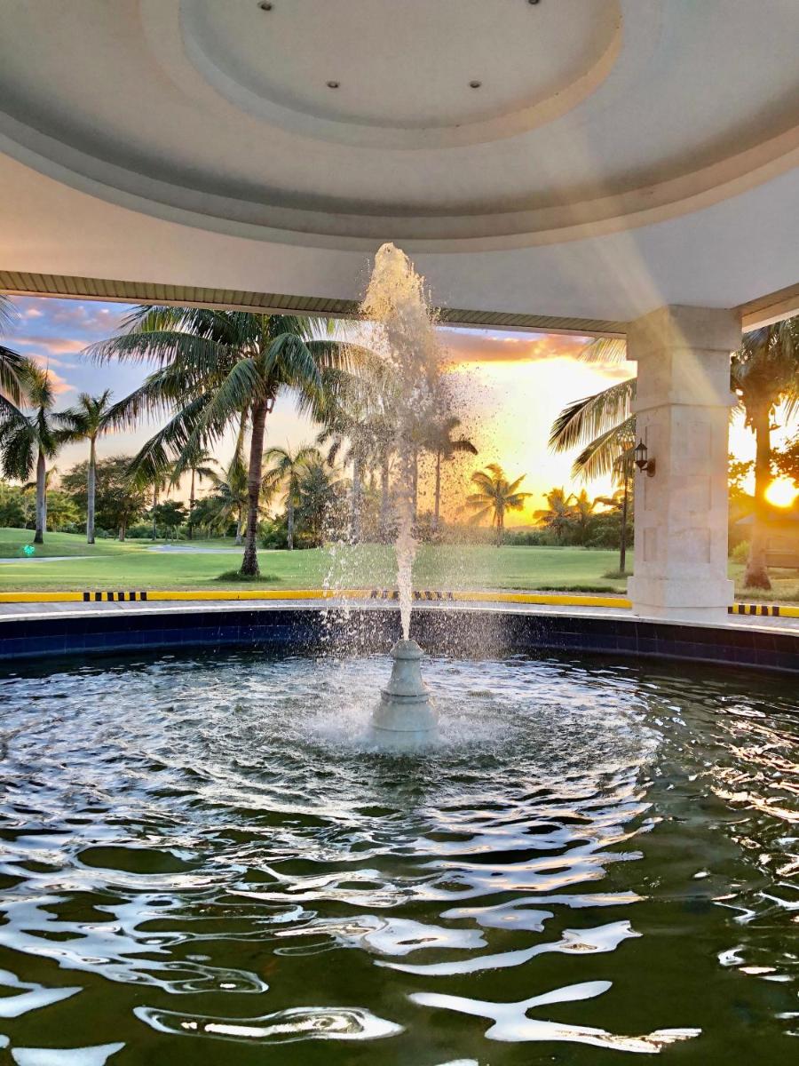 Queens Island Golf and Resort - Housity