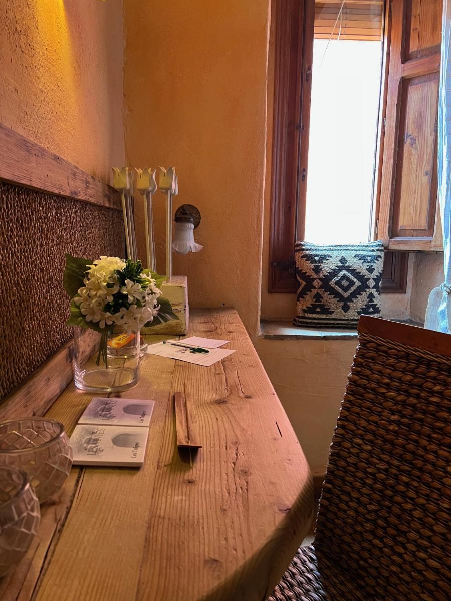 Zona de estar de Les Vinyes Alojamiento Rural Boutique & SPA