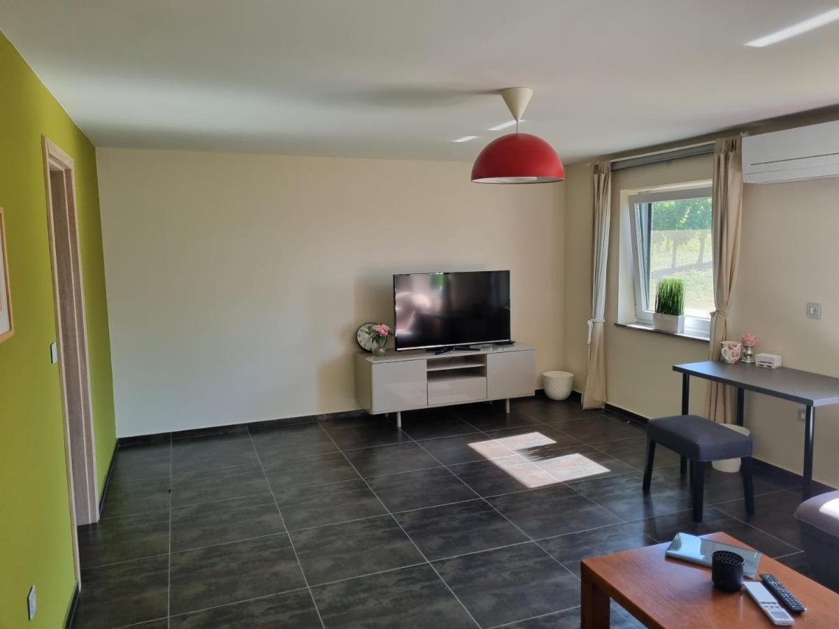 Kuća za odmor MUŠKAT - Housity