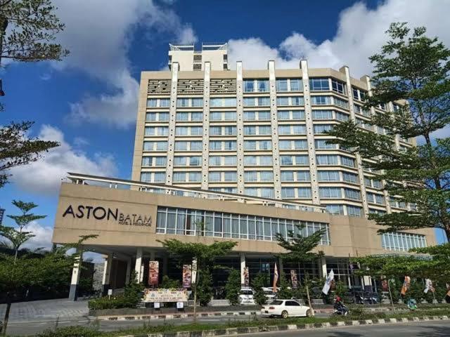 Skyline 10th floor Nagoya Central City Pelita Batam - Hizvo