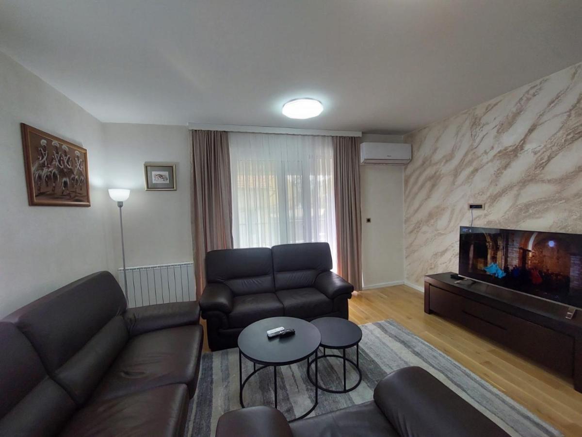 ELITE Park Lake - Housity