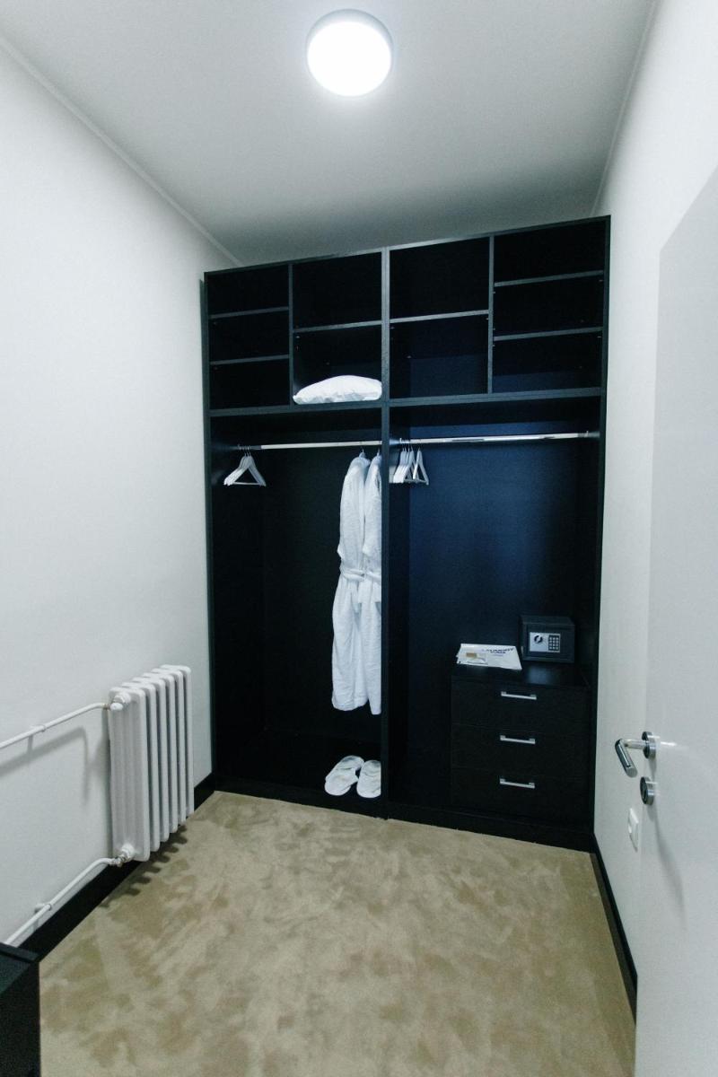Hotel Srem - Housity