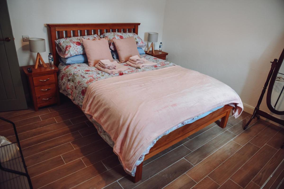 Lizzie's Cottage - Housity