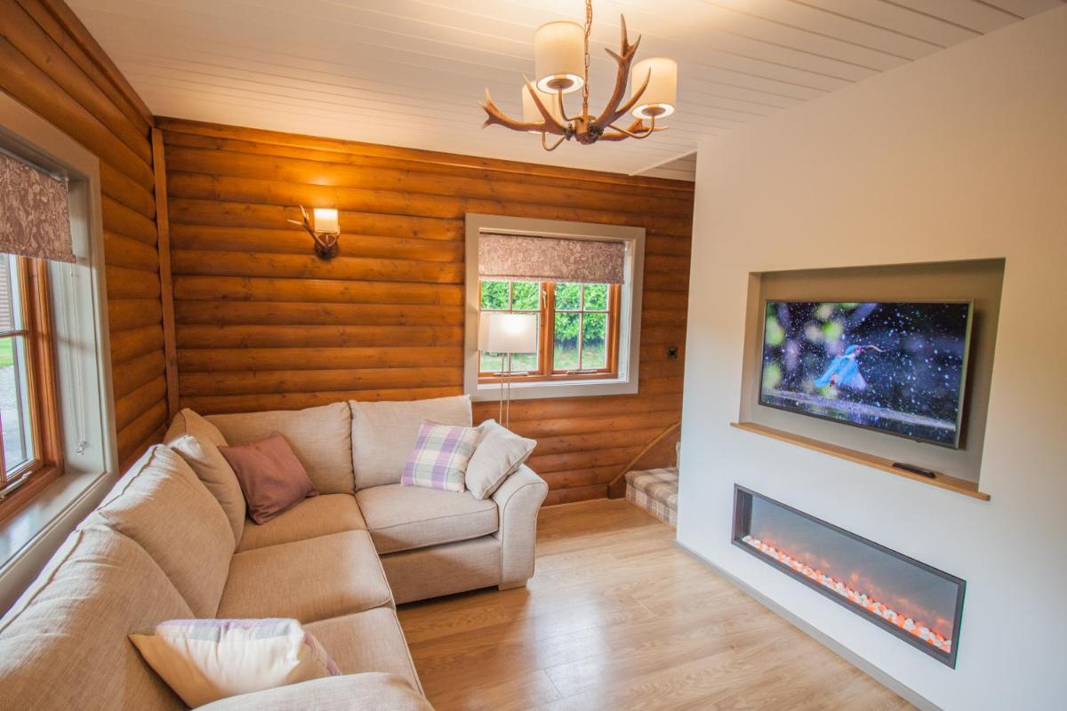 High Oaks Grange - Lodges - Housity
