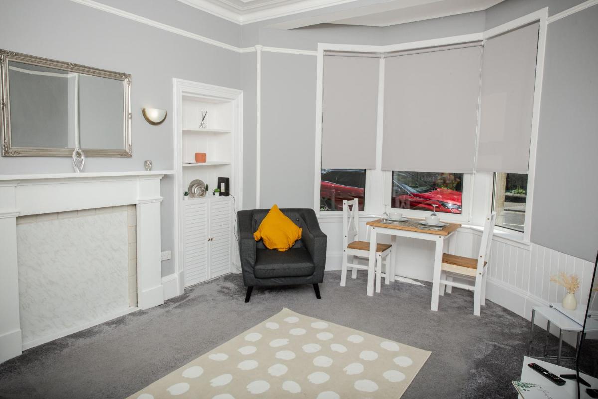 Bonhill Getaway - Housity