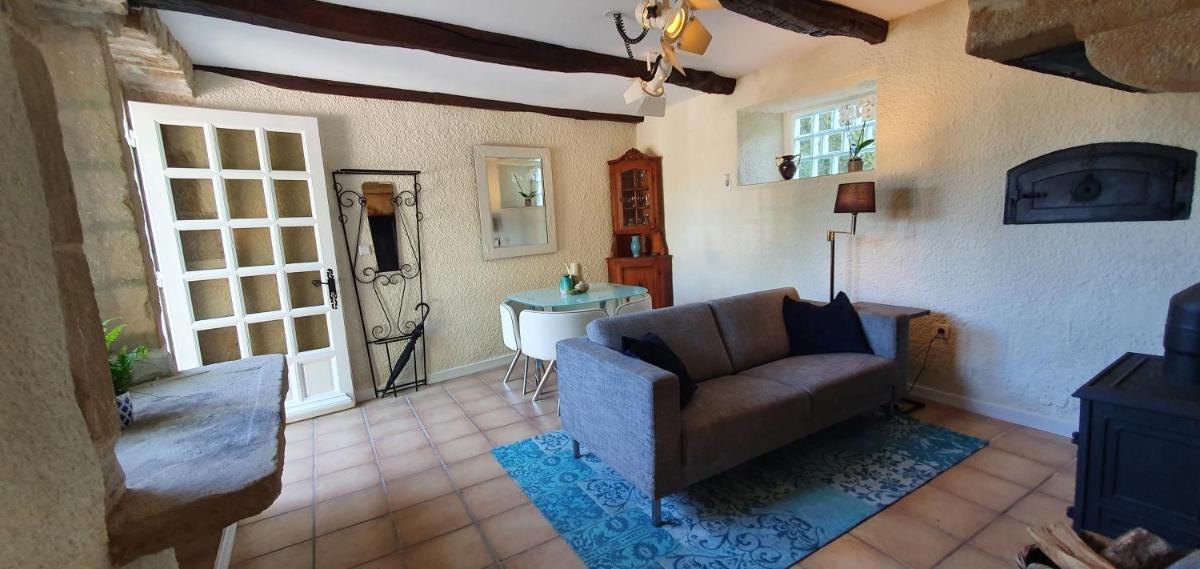Le Fier Paon - Housity