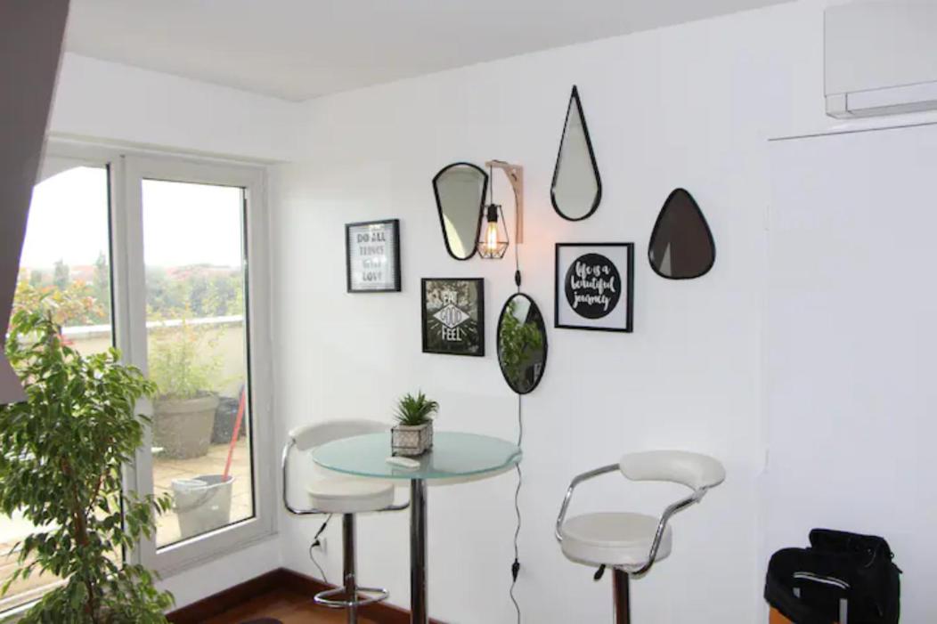 Midoon guest - The Balcony - Grand appartement Créteil proche Paris - Housity