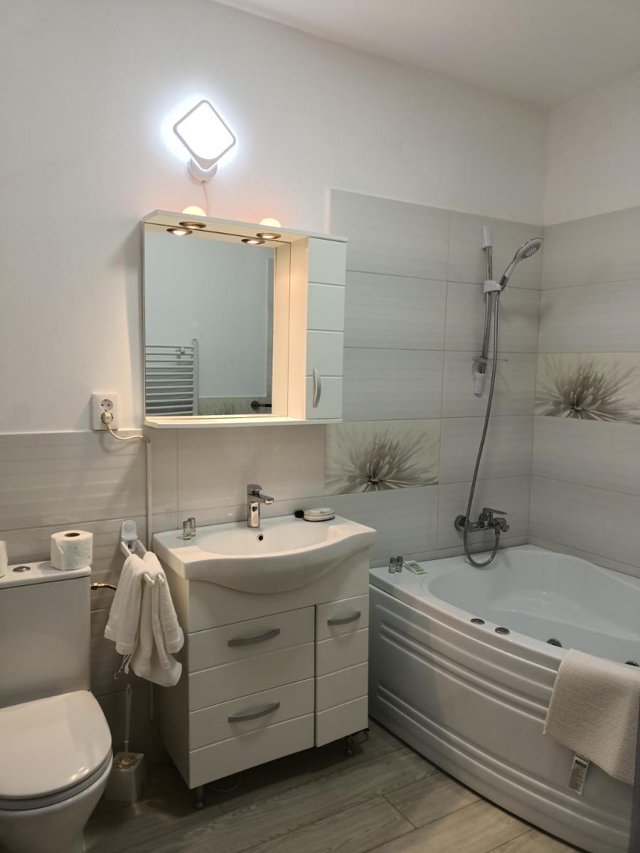 Apartament încântător cu terasa și cada cu jeturi! - Housity