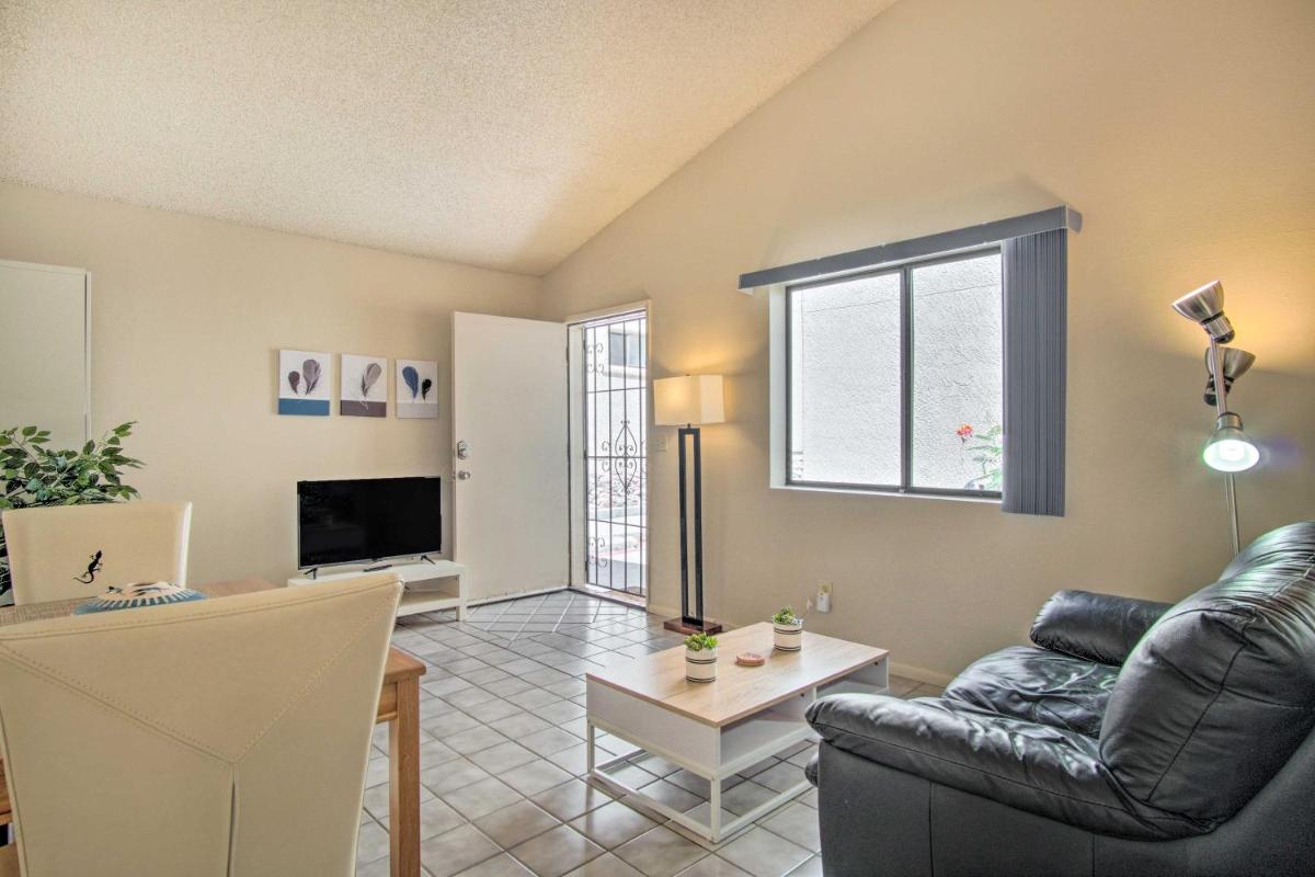 Charming Tucson Retreat with Community Pool! - Housity