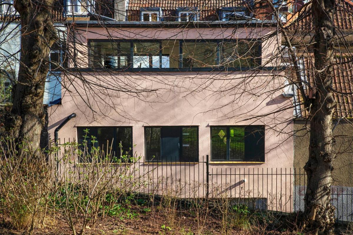 Large family, city centre Coach House - Housity