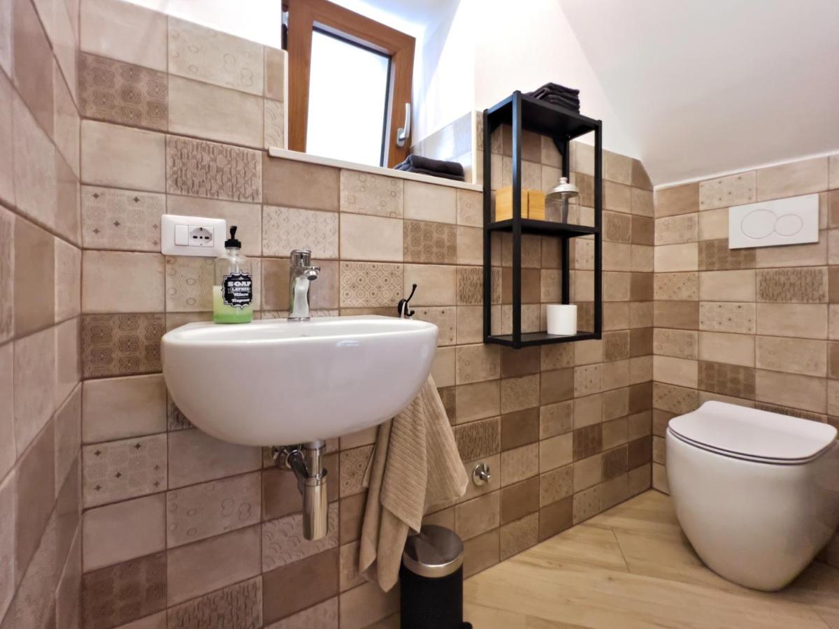 Cosy Nemi - Guest House - Housity