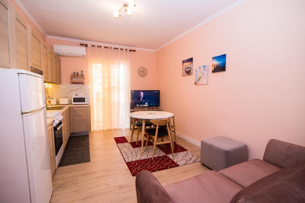 Zana`s Home - Housity