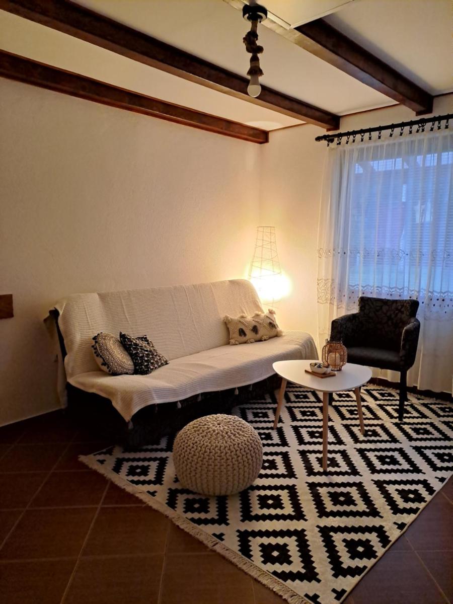 Love Shack - Housity