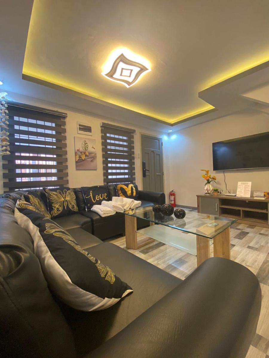 MAJESTIC 2 BR TOWNHOUSE - near AQUA PLANET & CLark Airport - TRP8 - Housity