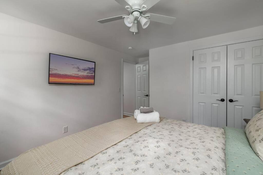 Lovely farmhouse in the heart of Greensboro - Housity