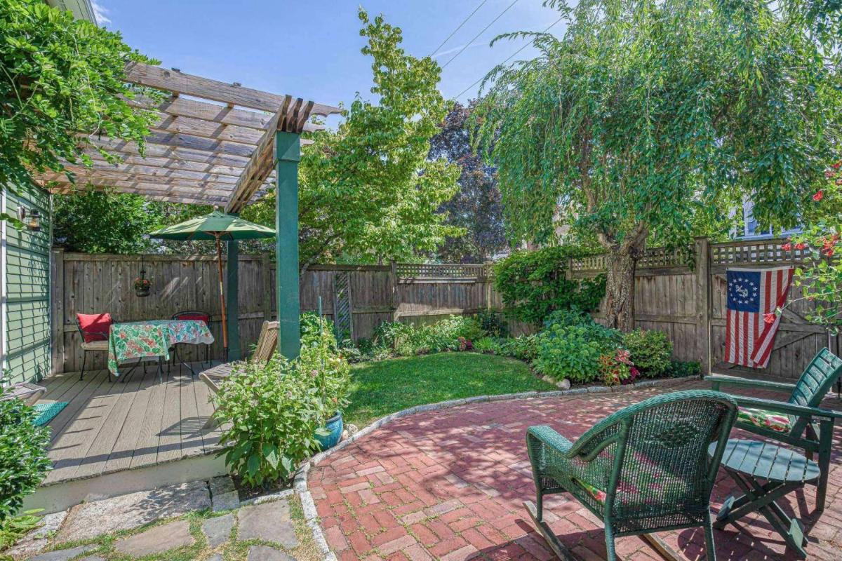 Secret Garden - Housity