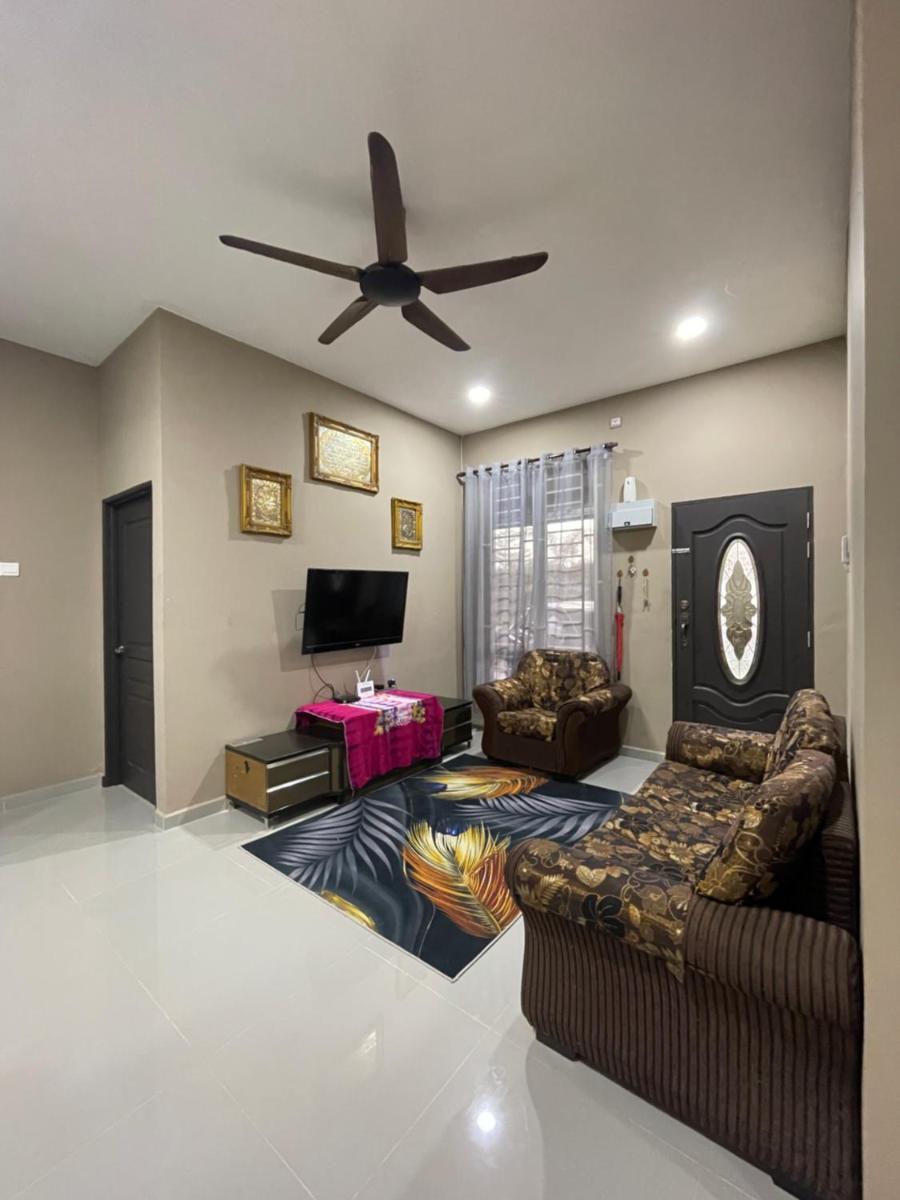 AF HOMESTAY PAKA - Housity