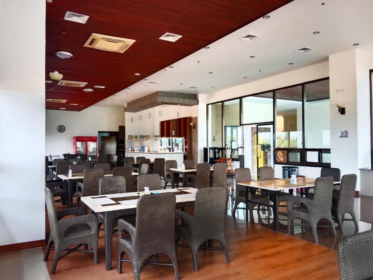 Queens Island Golf and Resort - Housity