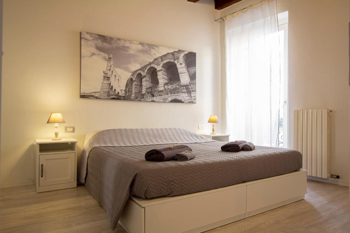 Madame Verona - Housity