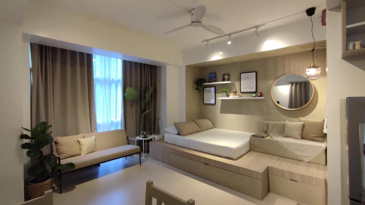 Pico de Loro - Stylish Condo by HabiSpace at Jacana A - Housity